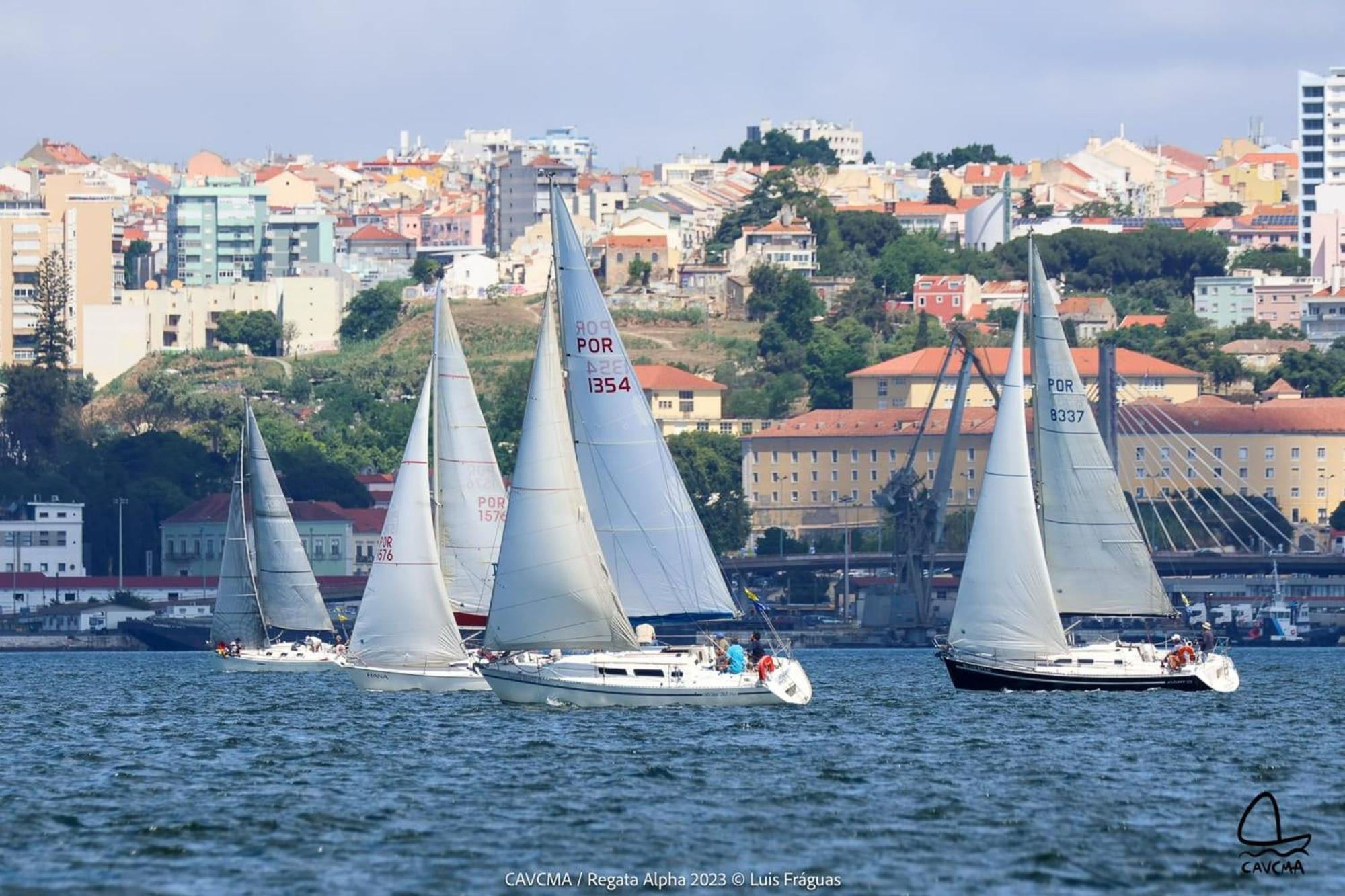 Be Local - Sleep Aboard The Santa Maria Sailing Boat In Lisbon Apartment Exterior photo