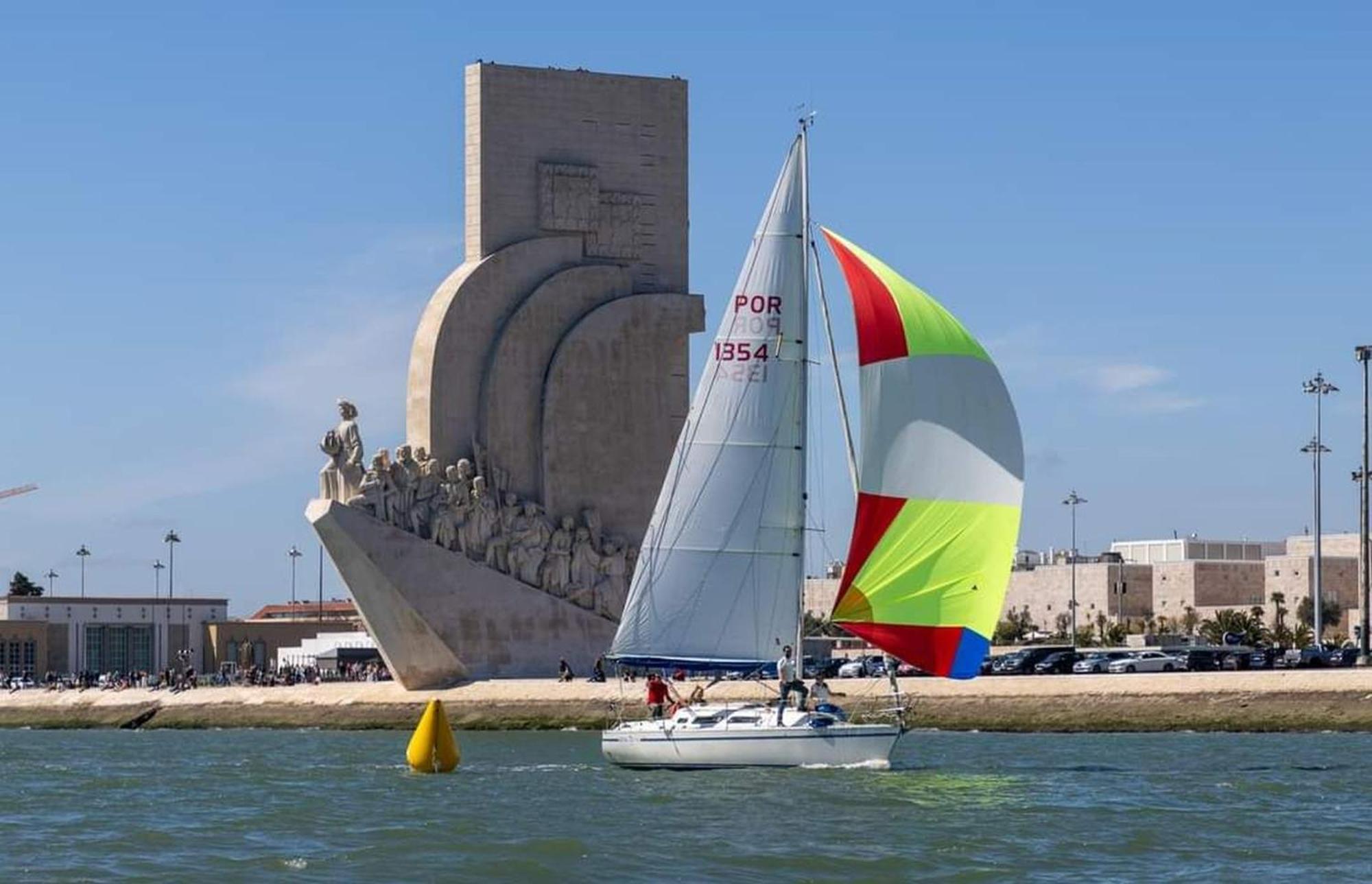 Be Local - Sleep Aboard The Santa Maria Sailing Boat In Lisbon Apartment Exterior photo