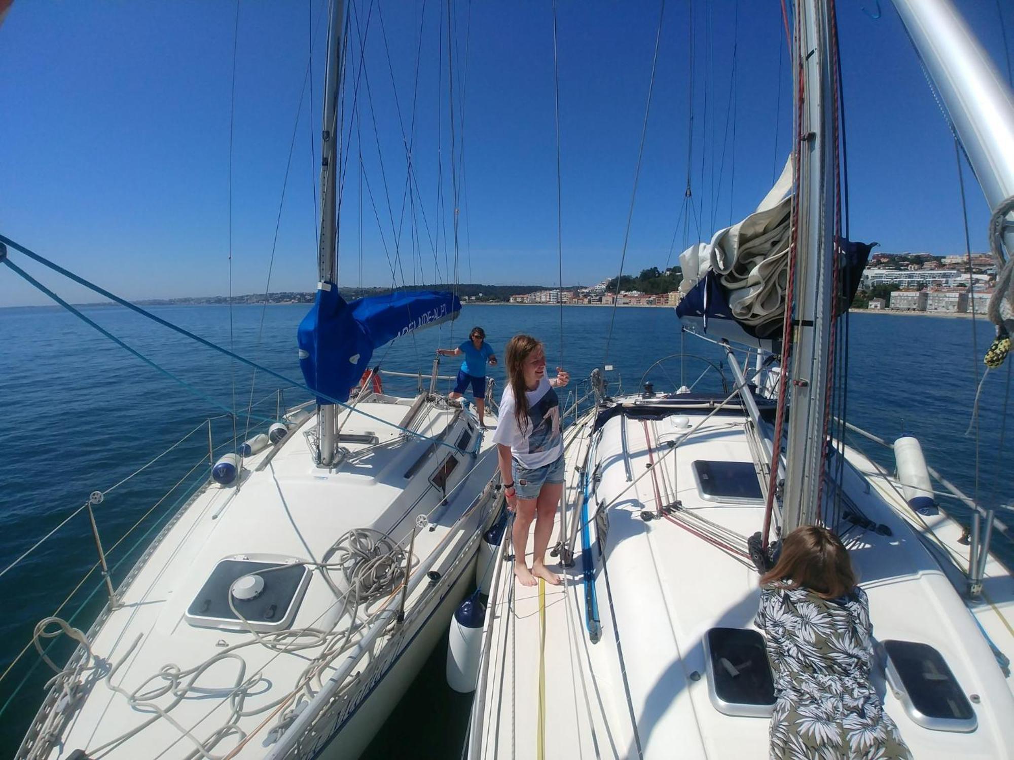 Be Local - Sleep Aboard The Santa Maria Sailing Boat In Lisbon Apartment Exterior photo